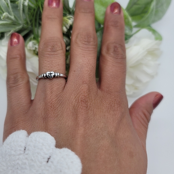 ❤️ Heavenly Dainty Heart - Picture 4 of 5